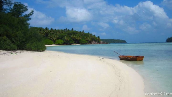 Important Visit: Butuh Vitamin ‘Sea’? Ini 16 Pantai Dekat Jakarta Buat Long Weekend