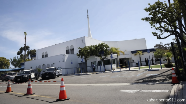 Solving Problems: Masjid San Diego AS Dibuka Lagi usai Penembakan, Diawali Salat Subuh