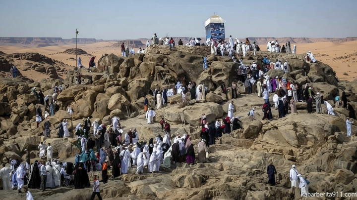 Meeting Results: Jabal Rahmah, Tempat Jutaan Hati Bertemu Panjatkan Doa di Puncak Haji