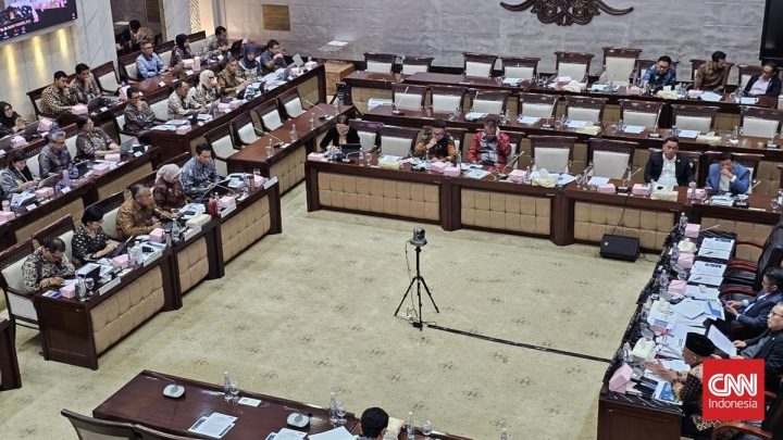 Key Discussion: Anggota DPR Soroti Anjlok Rupiah Rp17.664 saat Ekonomi 5,61 Persen
