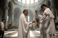 Hari Kenaikan Yesus Kristus Pakai Warna Apa? Ini Maknanya