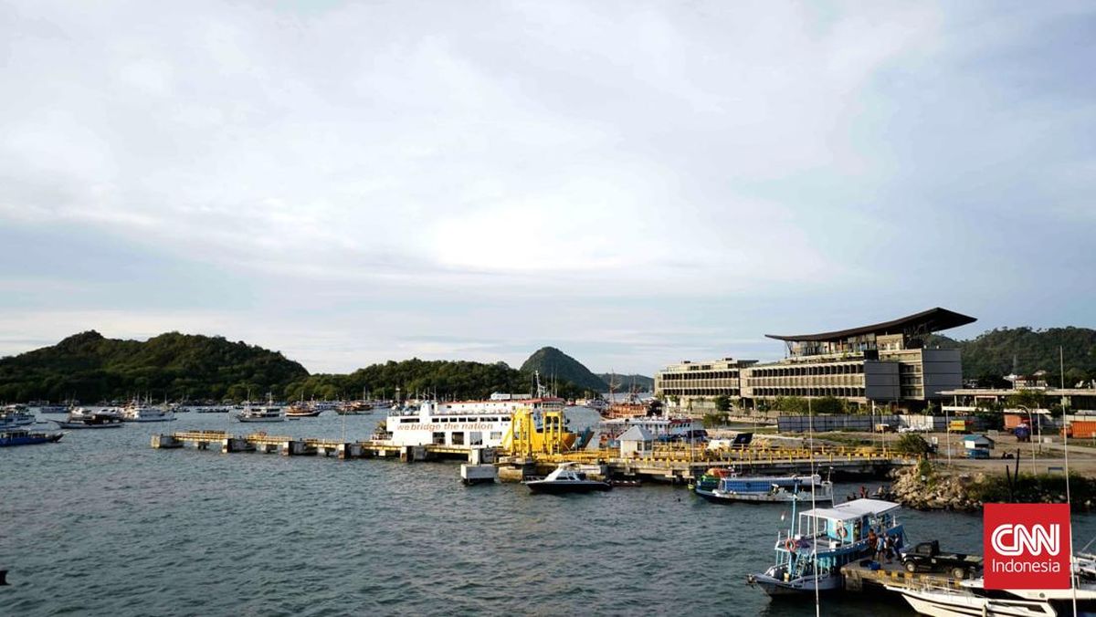 cuaca-buruk-labuan-bajo-1771924492783_169