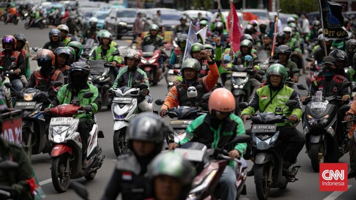 Latest Program: Asosiasi Pengemudi Minta Aplikator Patuhi Aturan Komisi Ojol 8 Persen