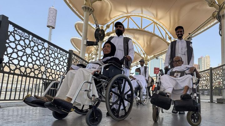 What Happened During: Ini Tarif Sewa Kursi Roda dan Jasa Dorong untuk Jemaah Haji