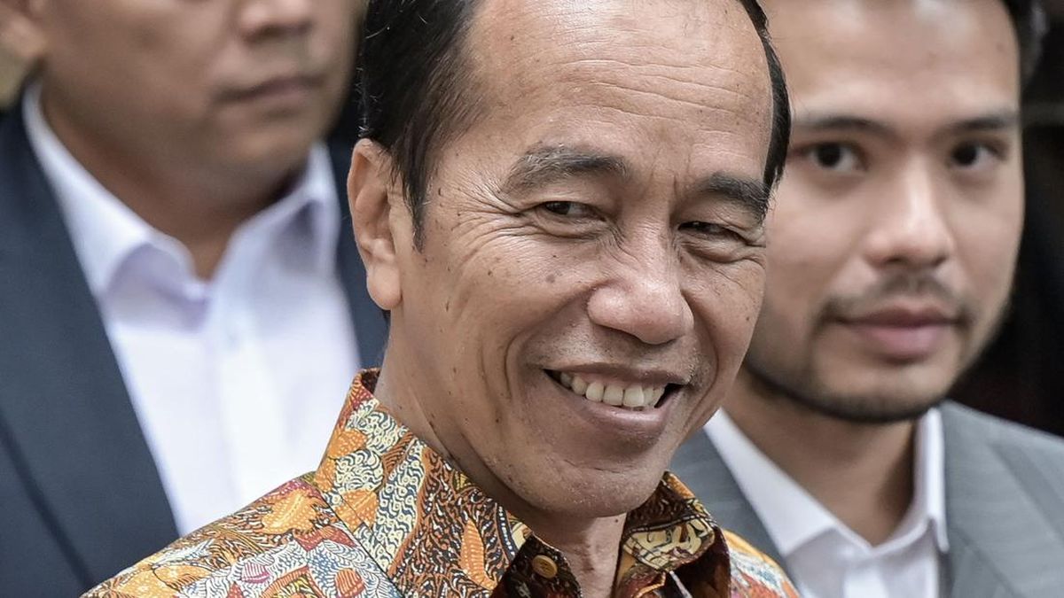 jokowi-laporkan-tuduhan-ijazah-palsu-ke-polda-metro-jaya-1745998344588_169