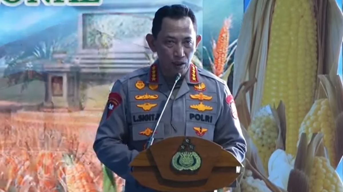 kapolri-listyo-sigit-prabowo-hadiri-panen-raya-jagung-di-jatim-1778917966930_169