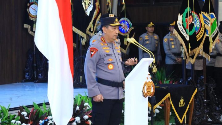 Solution For: Kapolri Mutasi Ratusan Perwira: Sembilan Kapolda Diganti