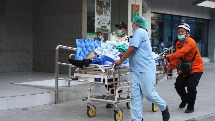 Latest Program: Kebakaran RSUD Dr Soetomo, 44 Pasien Langsung Dievakuasi