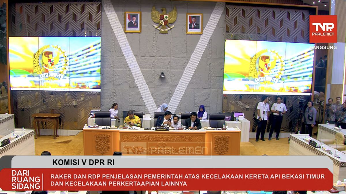 komisi-v-dpr-ri-raker-dan-rdp-dengan-menteri-pu-menteri-perhubungan-dan-kepala-bnppbasarnas-1778680131257_169