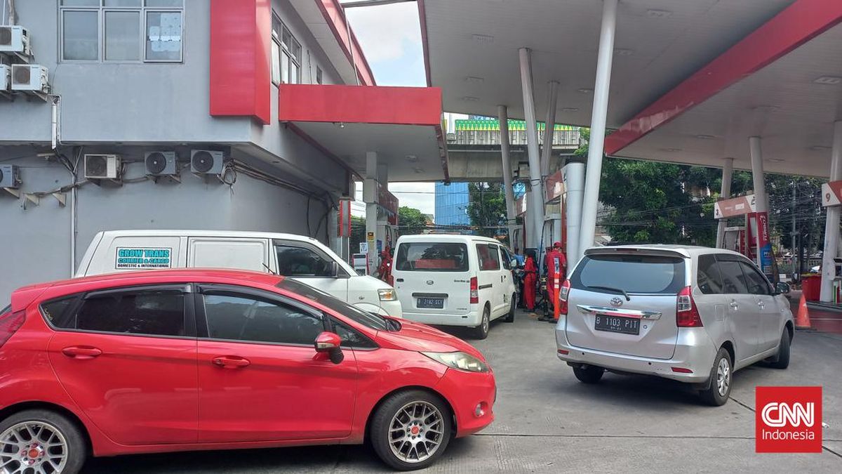 naik-rp10-ribu-per-liter-pengendara-tetap-pilih-beli-pertalite_169