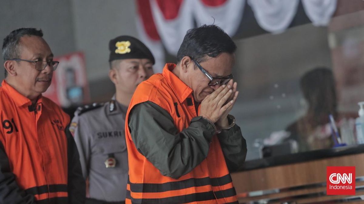 pakai-rompi-oranye-dan-menanggis-di-kpk-noel-ebenezer-jadi-tersangka-1755856477062_169