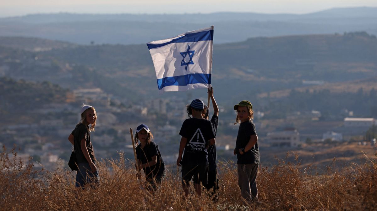 para-pemukim-ilegal-israel-1765027765325_169