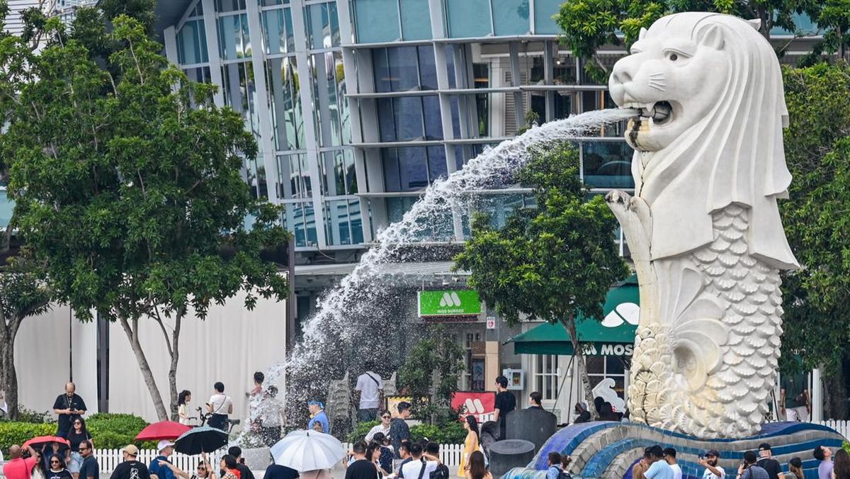patung-merlion-di-singapura-1779611776387_169-1