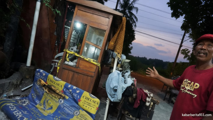 Teror Api Rumah Fia Sleman Meluas – Bakar Benda di Luar Bangunan