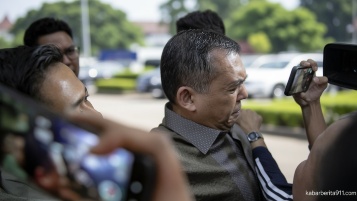 Wakil Menteri Imipas Silmy Karim Serahkan Diri ke KPK