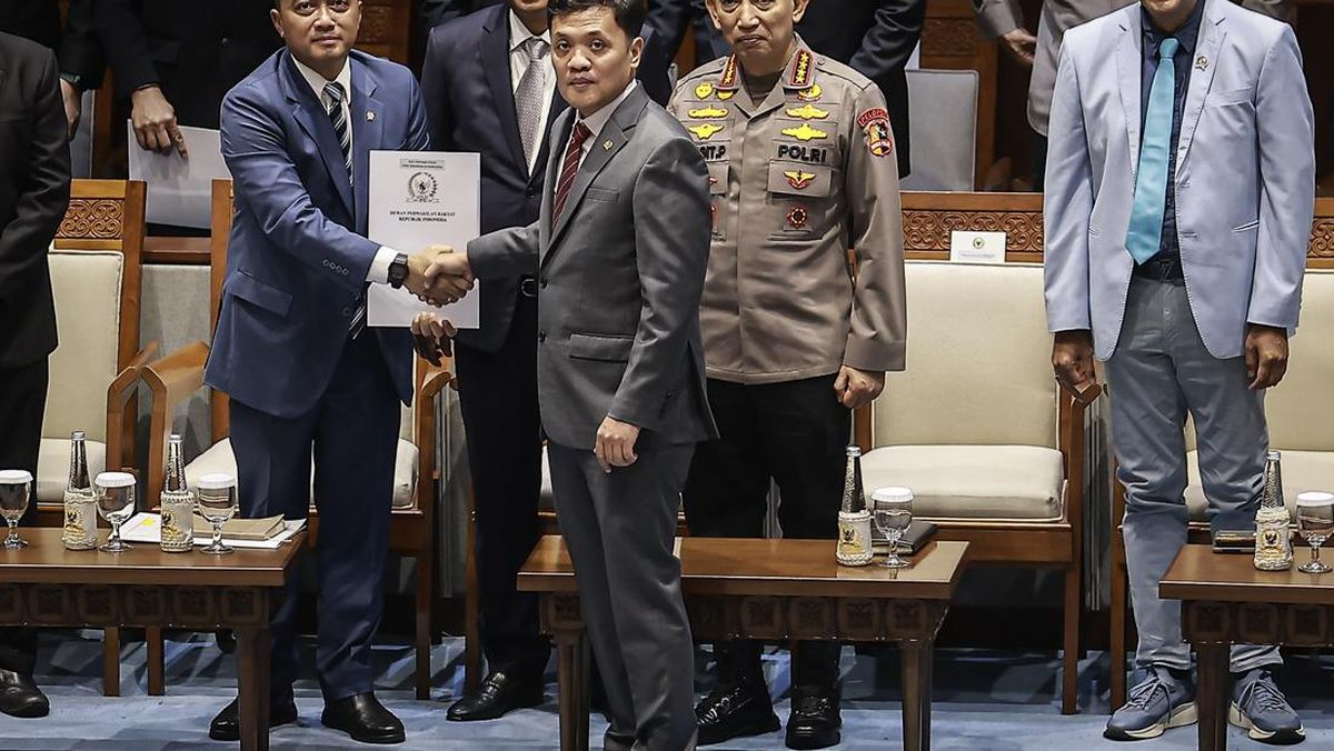 dpr-setujui-ruu-polri-jadi-undang-undang-1780988867074_169