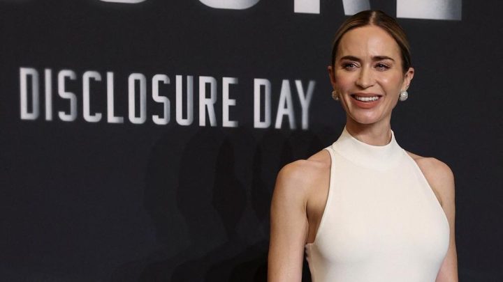 FOTO: Gaya Emily Blunt jelang Jadi Ahli Meteorologi Disclosure Day
