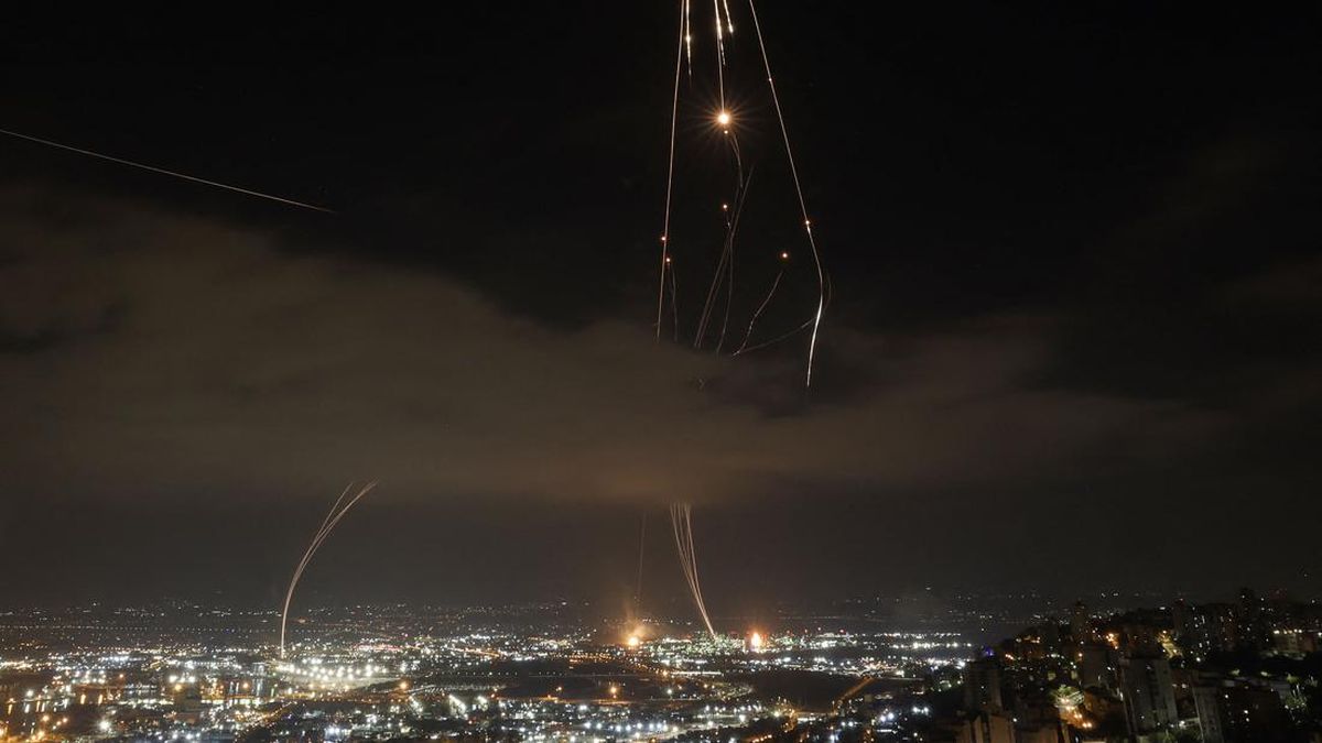 iran-balas-serang-kilang-minyak-israel-1750120260723_169