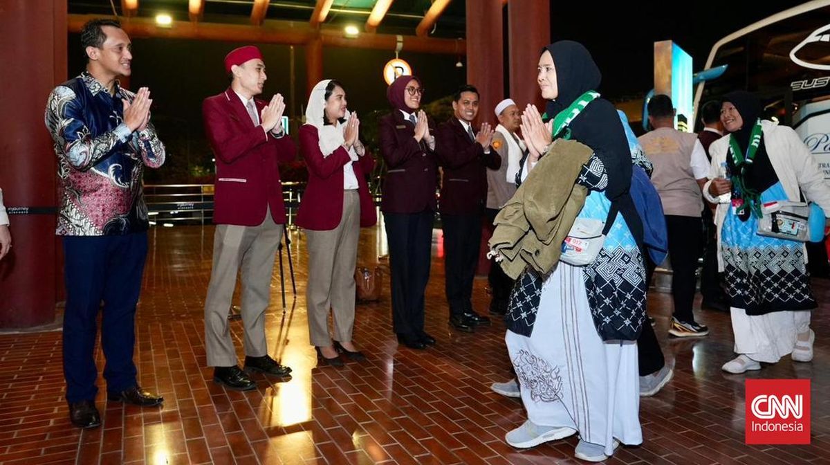 jemaah-haji-embarkasi-banten-tiba-di-tanah-air-1780314485730_169