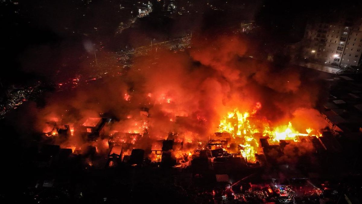 kebakaran-permukiman-padat-penduduk-di-kemayoran-jakarta-1780353661931_169-1