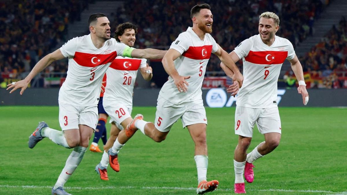 kualifikasi-piala-dunia-spanyol-vs-turki-1763538784898_169
