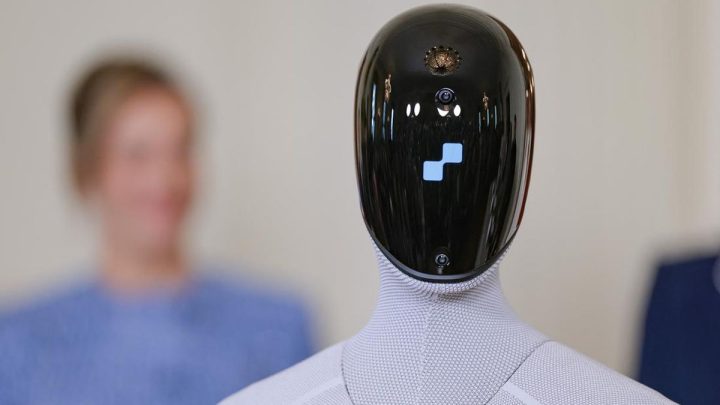 Topics Covered: AS Uji Coba Robot Tentara Humanoid Bantu Ukraina Lawan Rusia
