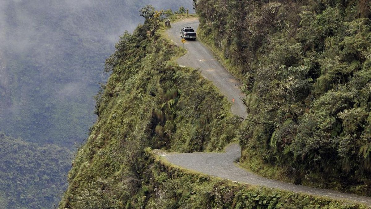 menyusuri-jalan-kematian-yang-legendaris-di-bolivia-1780392622455_169