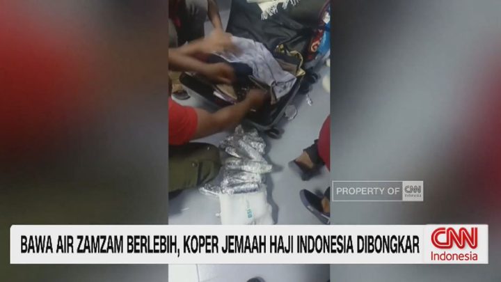 VIDEO: Bawa Air Zamzam Berlebih – Koper Jemaah Haji Indonesia Dibongkar