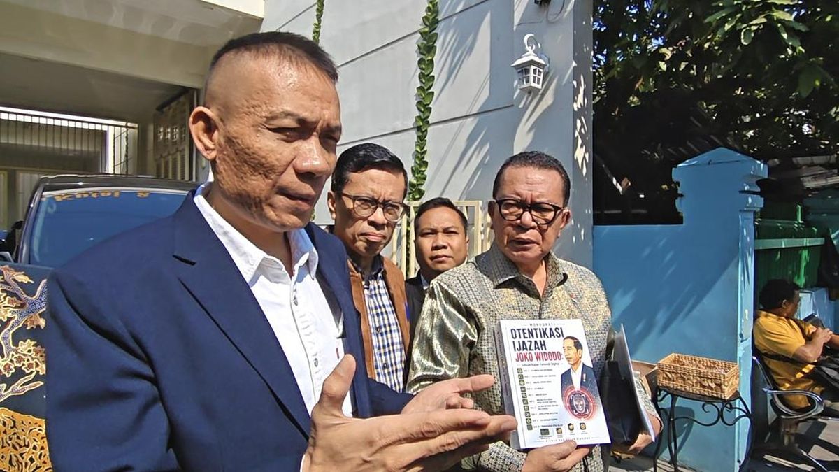rismon-sianipar-temui-joko-widodo-rabu-1762026-1781680467554_169