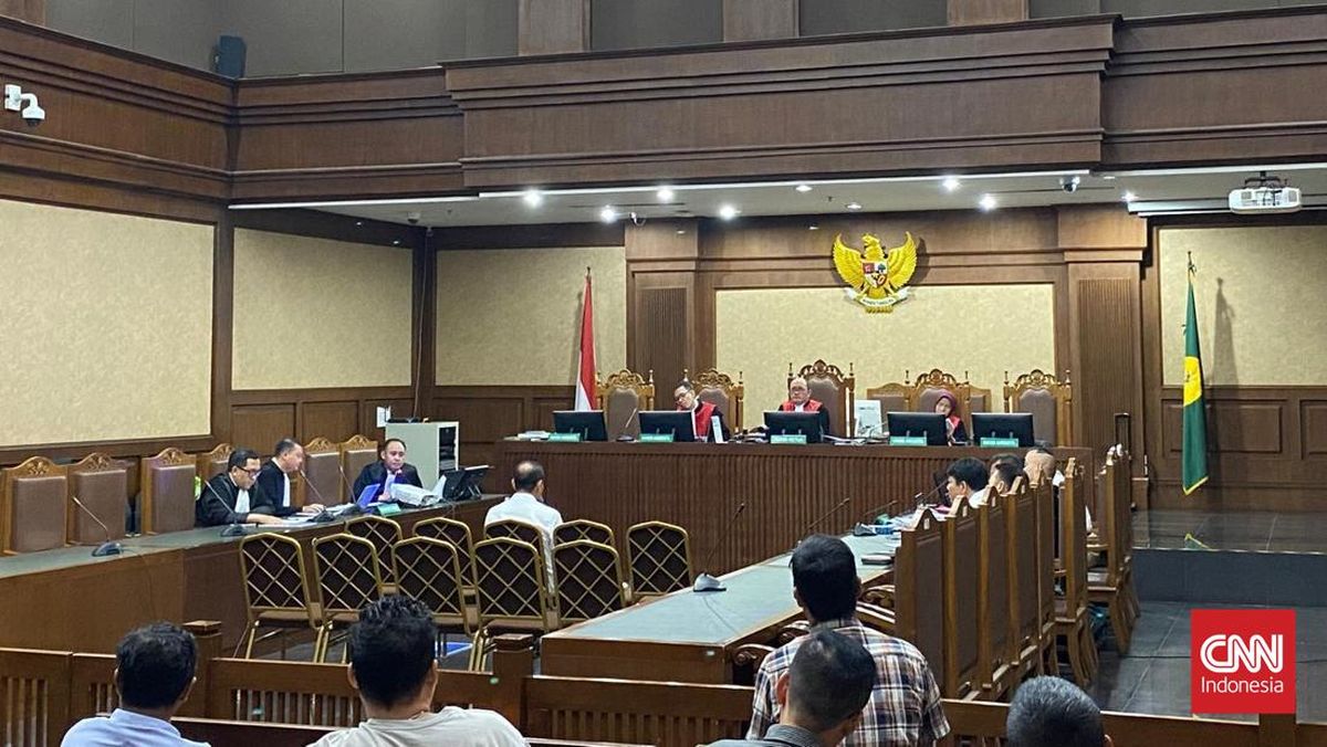 saksi-sebut-dana-operasional-bea-cukai-dipakai-beli-iphone-jam-tangan-untuk-direktur-1781081692138_169