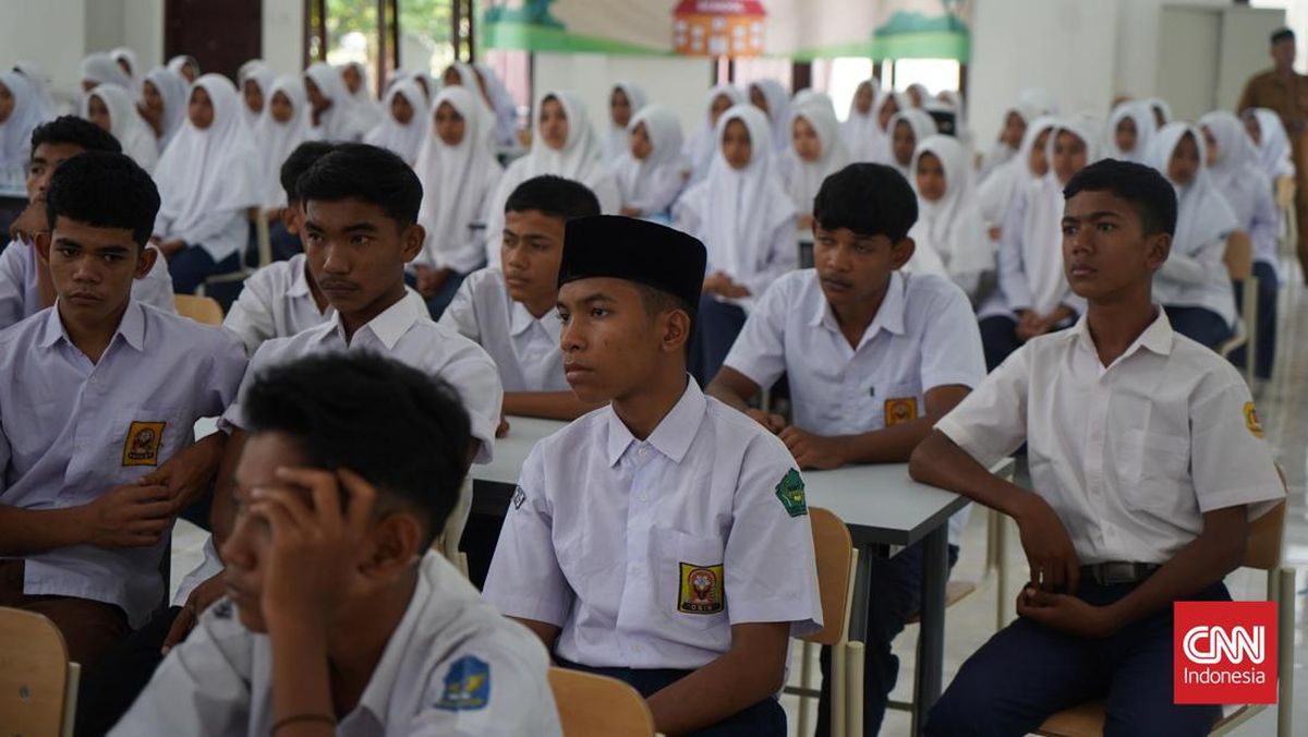 siswa-di-aceh-antusias-masuk-perdana-program-sekolah-rakyat-1752487683308_169