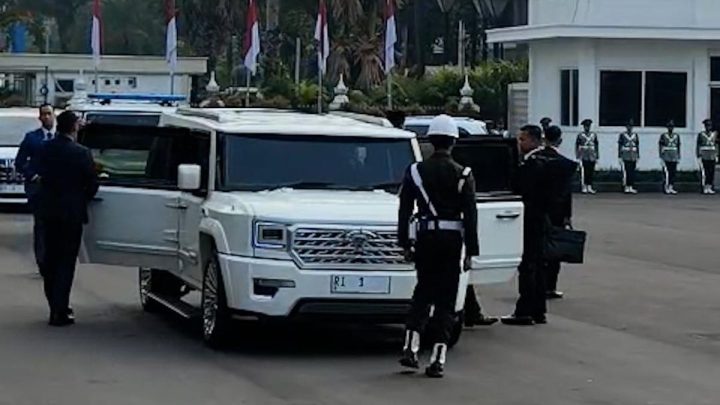 Historic Moment: Momen Prabowo Hadiri Upacara Persemayaman Eks Menhan Ryamizard Ryacudu