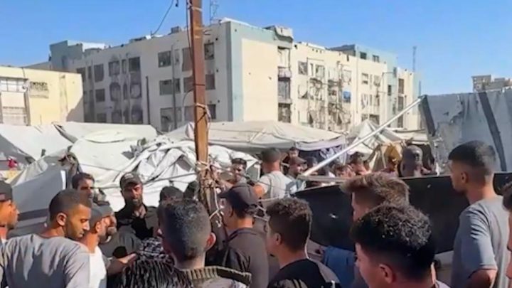 Historic Moment: Serangan Udara Israel Hantam Kamp Pengungsian Gaza, 7 Orang Tewas
