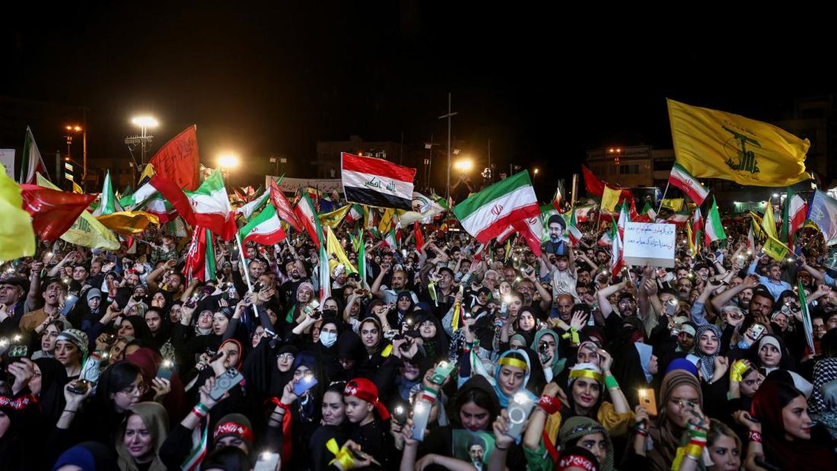 warga-tehran-rayakan-serangan-balasan-ke-israel-1780888937635_169