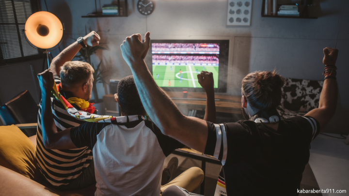 Menonton Pertandingan Bola di TV Ternyata Ganggu Kesehatan Jantung