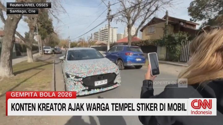 VIDEO: Konten Kreator Ajak Warga Tempel Stiker di Mobil