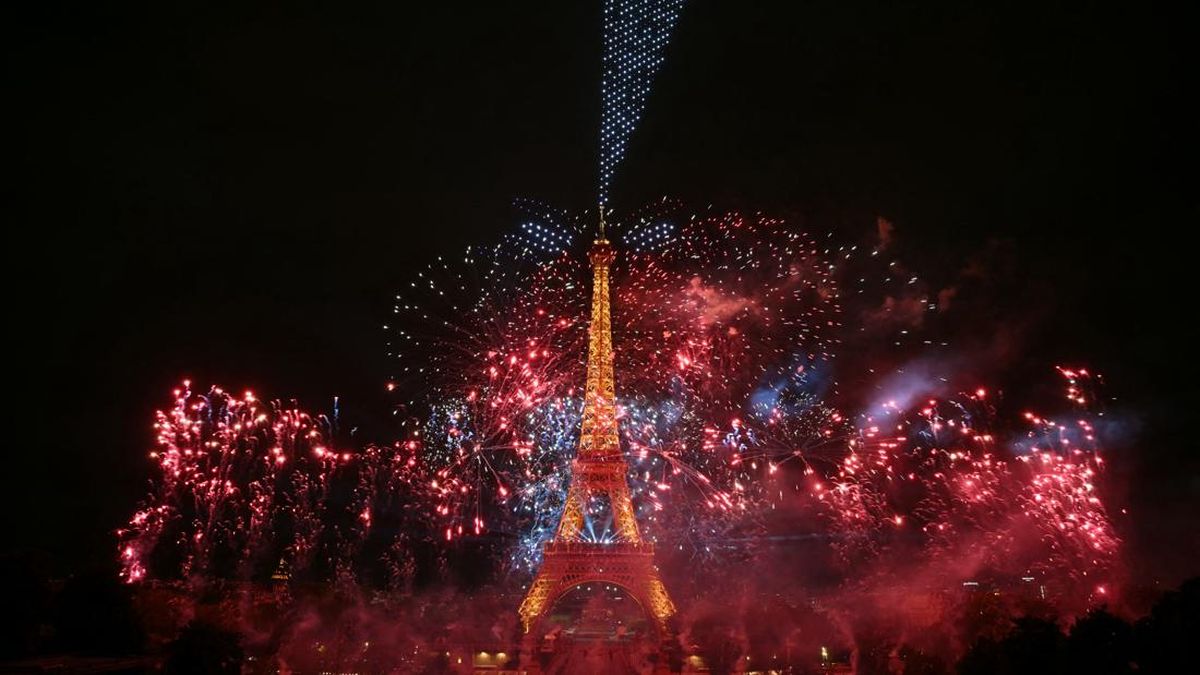 kenapa-kembang-api-eiffel-dimajukan-sehari-1784028535708_169