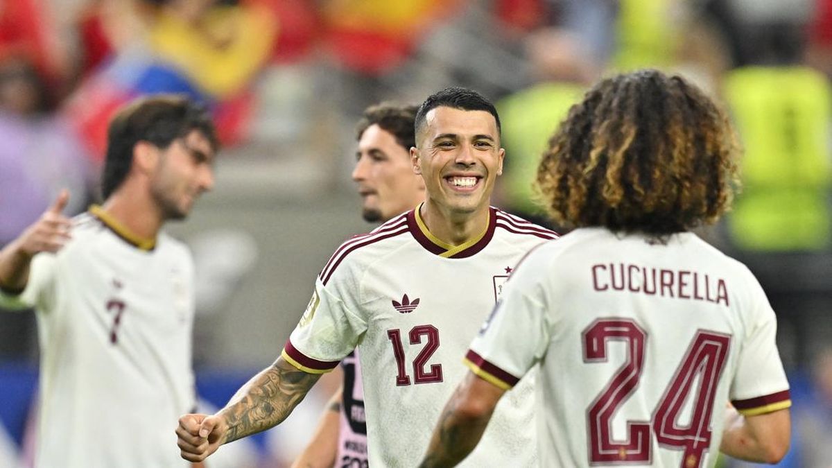 soccer-worldcup-fra-esp-1784065370886_169