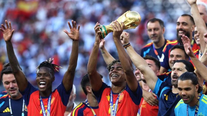 Lamine Yamal Cetak Sejarah – Remaja Pertama Juara Piala Dunia dan Euro