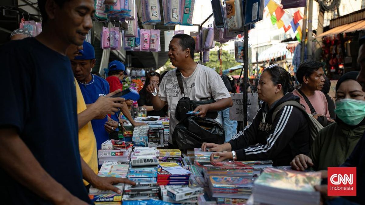 berburu-perlengkapan-sekolah-jelang-tahun-ajaran-baru-1783764215464_169