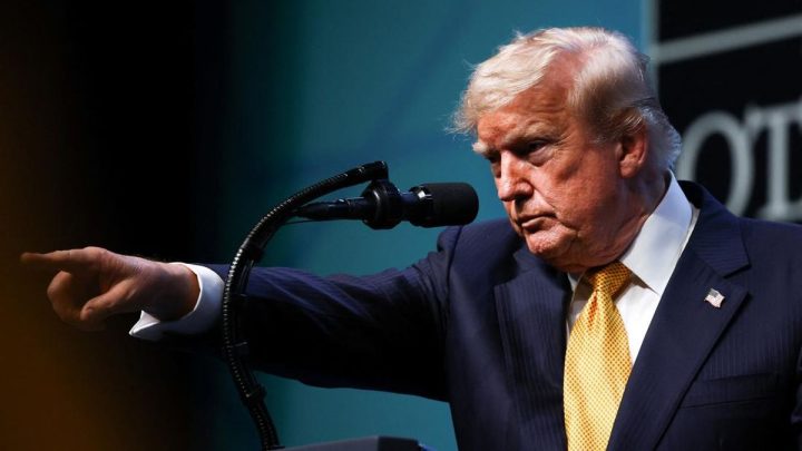 Trump Sesumbar Selat Hormuz Segera Dibuka: Jika Tidak, Kami Serang