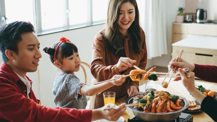 Sering Dilakukan, Tapi 7 Kebiasaan Setelah Makan Ini Wajib Dihindari