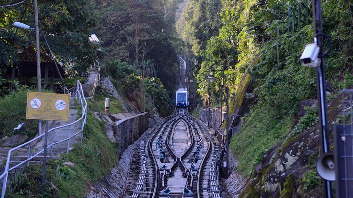 kereta-bukit-bendera-di-penang-malaysia-1786954997243_169