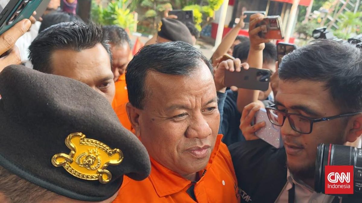 kpk-menetapkan-bupati-kuantan-singingi-kuansing-periode-2025-2030-suhardiman-amby-dan-sekretaris-daerah-zulkarnain-sebagai-ter-1782896232826_169