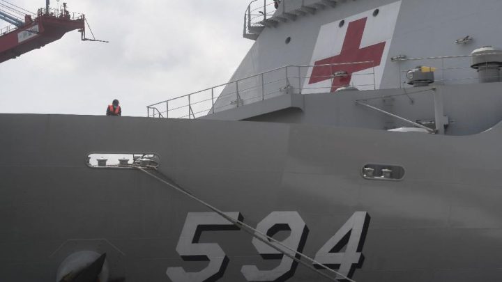 TNI Kerahkan Hercules dan KRI Bantu Warga Terdampak Gempa NTT