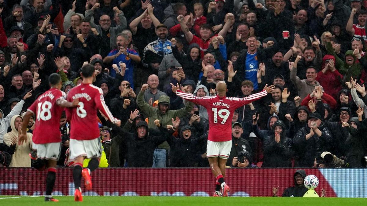 manchester-united-vs-ipswich-town-1788131432058_169