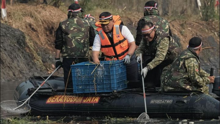 Gerebek Sampah dan Tanam Pohon, Pemprov DKI Wujudkan Jakarta Asri