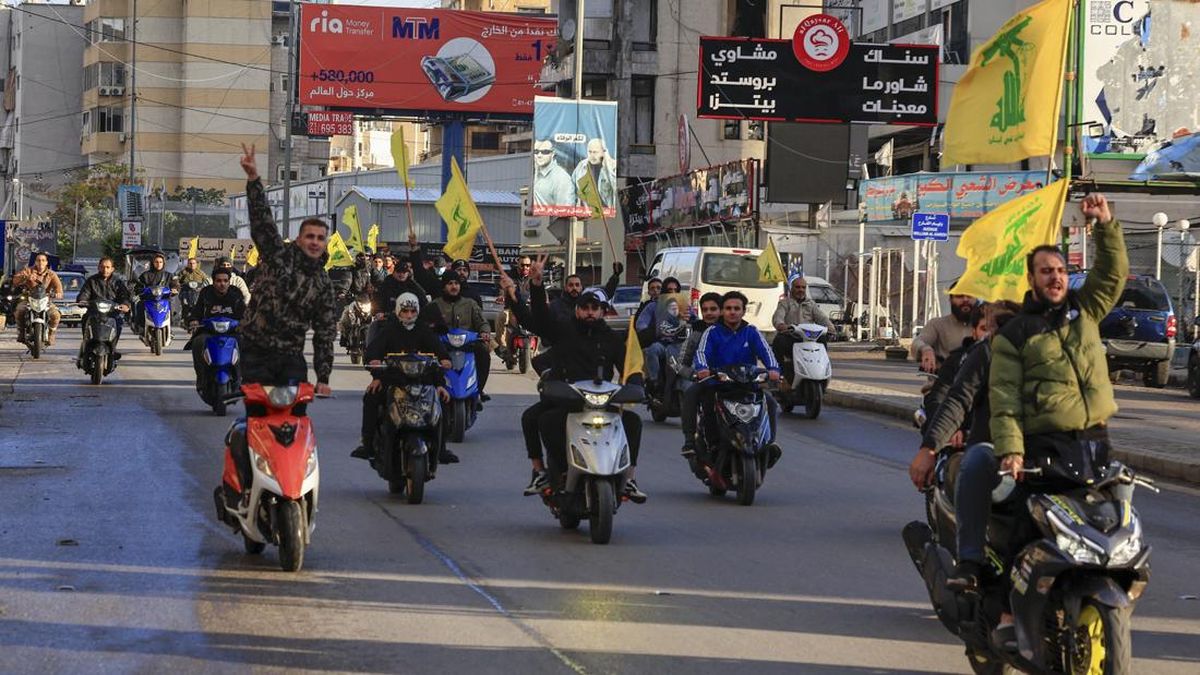 pendukung-hizbullah-rayakan-gencatan-senajata-dengan-israel-5_169