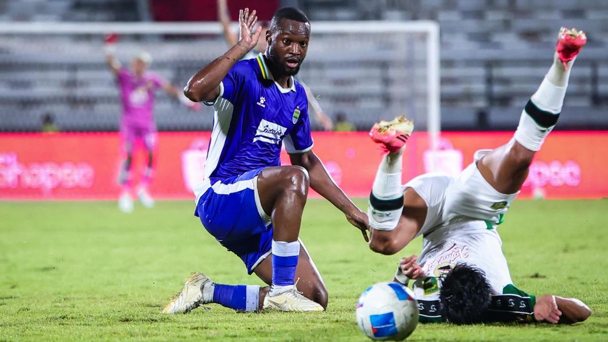 persib-vs-persebaya-di-final-piala-presiden-1786061907780_169
