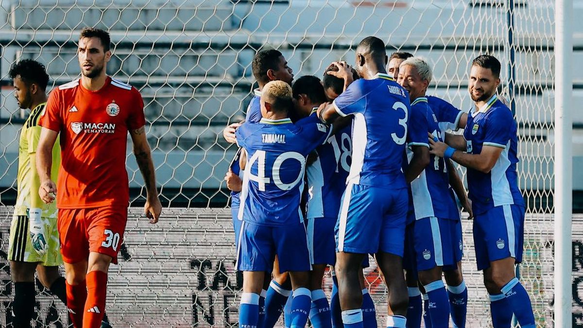 persija-kalah-1-2-dari-persib-pada-babak-semifinal-piala-presiden-2026-di-stadion-kapten-i-wayan-dipta-gianyar-bali-1785850132358_169